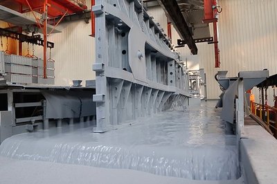 電泳漆+噴粉,保證掛車(chē)漆面用七年都不開(kāi)裂